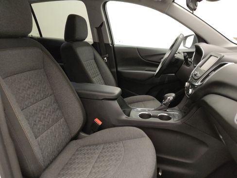Used 2024 Chevrolet Equinox LT FWD image 21