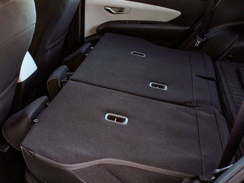 Used 2023 Hyundai Tucson SE image 34