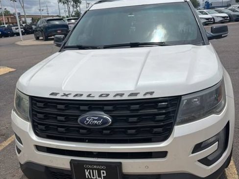 Used 2017 Ford Explorer Sport w/ Equipment Group 401A AWD/4WD image 2