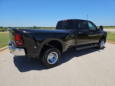 New 2026 RAM 3500 Tradesman AWD/4WD image 8