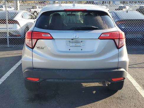 Used 2018 Honda HR-V EX image 4
