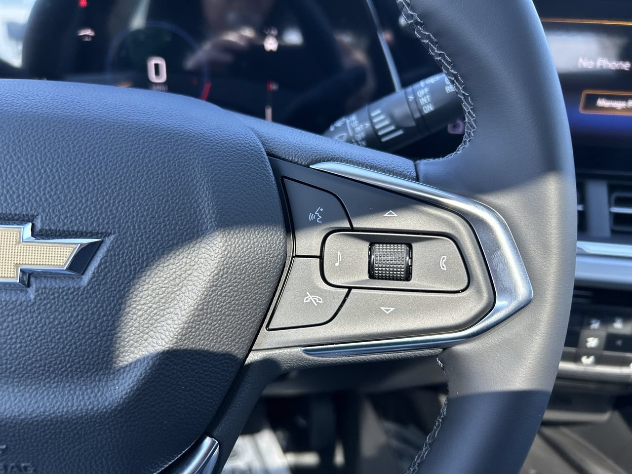 New 2026 Chevrolet Trax LT w/ Sunroof Package FWD image 29