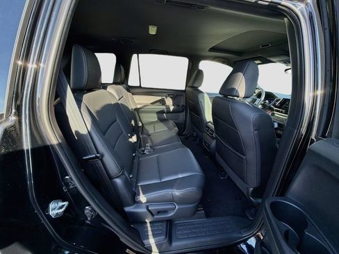 Certified 2024 Honda Passport EX-L image 28