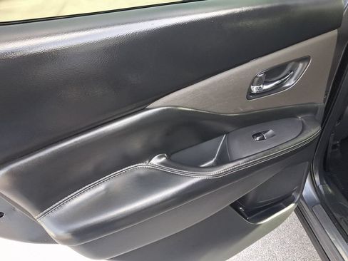 Used 2019 Nissan Murano SL FWD image 11