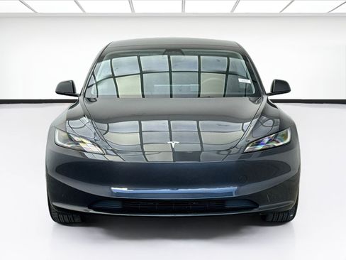 Used 2025 Tesla Model 3 Long Range RWD image 2