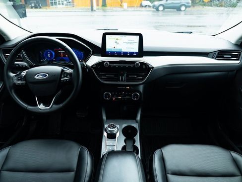 Used 2022 Ford Escape SEL w/ Technology Package image 8