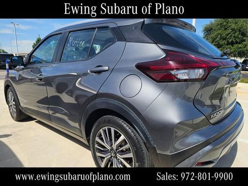 Used 2021 Nissan Kicks SV FWD image 2