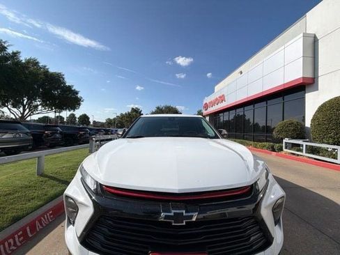 Used 2024 Chevrolet Blazer LT w/ Redline Edition FWD image 2