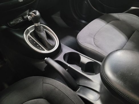 Used 2018 Kia Soul + FWD image 26