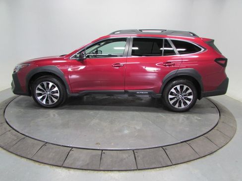 Used 2024 Subaru Outback Limited XT AWD/4WD image 4