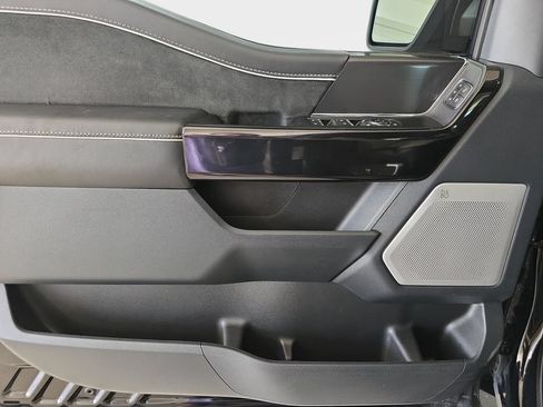 Used 2025 Ford F150 Lightning Platinum AWD/4WD image 27