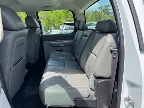 Used 2014 Chevrolet Silverado 3500 W/T image 19