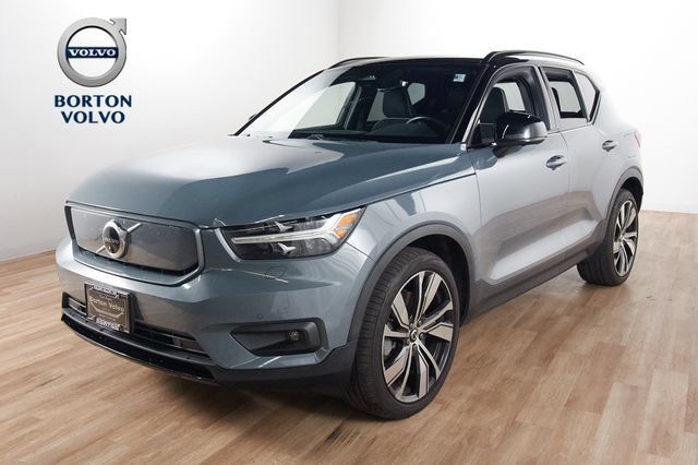 Used 2021 Volvo XC40 P8 Recharge w/ Advanced Package AWD/4WD image 1