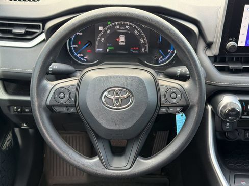 Certified 2024 Toyota RAV4 LE AWD/4WD image 11