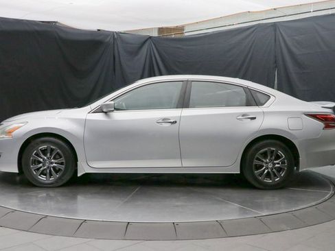 Used 2015 Nissan Altima 2.5 S w/ Special Edition Package image 9