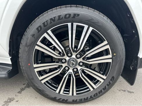New 2026 Lexus LX 600 4WD w/ Luxury Package image 23