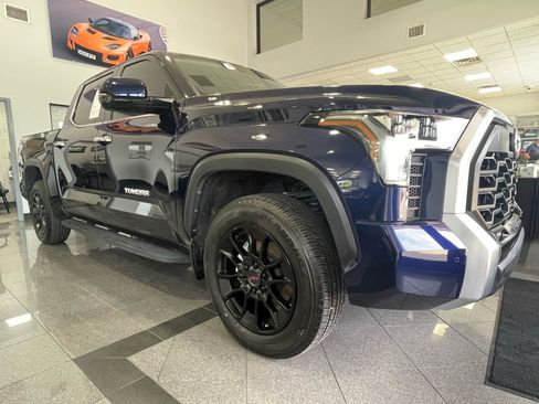 Used 2022 Toyota Tundra Limited w/ TRD Off-Road Package AWD/4WD image 7