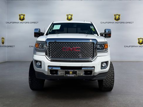 Used 2015 GMC Sierra 2500 Denali w/ Duramax Plus Package image 8