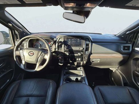 Used 2021 Nissan Titan PRO-4X w/ Pro-4x Convenience Package image 9