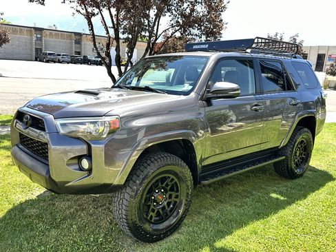 Used 2016 Toyota 4Runner Trail Premium AWD/4WD image 10