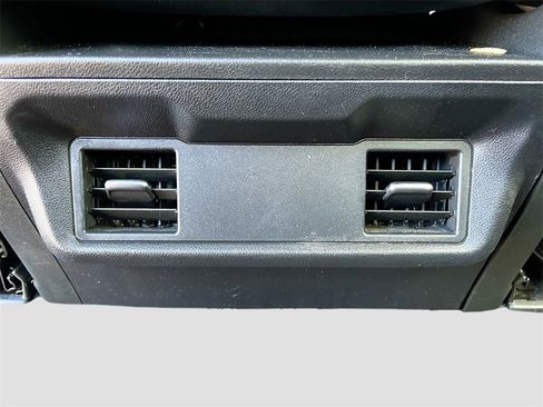 Used 2022 Chevrolet Silverado 1500 Custom image 24