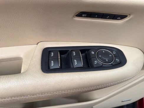 Used 2018 Cadillac XT5 Premium Luxury image 12