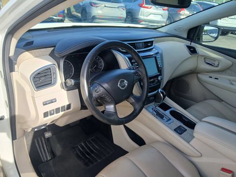 Used 2019 Nissan Murano SV w/ Premium Package FWD image 7