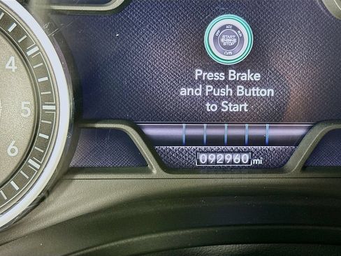 Used 2022 RAM 1500 Big Horn AWD/4WD image 18