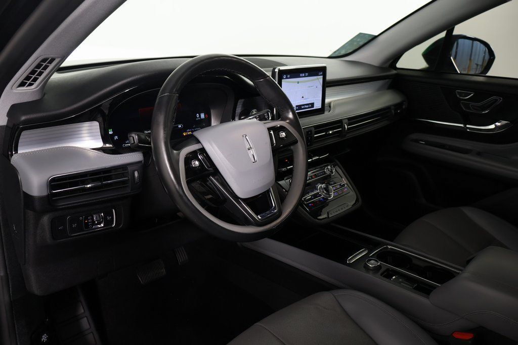 Used 2022 Lincoln Corsair Reserve w/ Equipment Group 201A AWD/4WD image 7