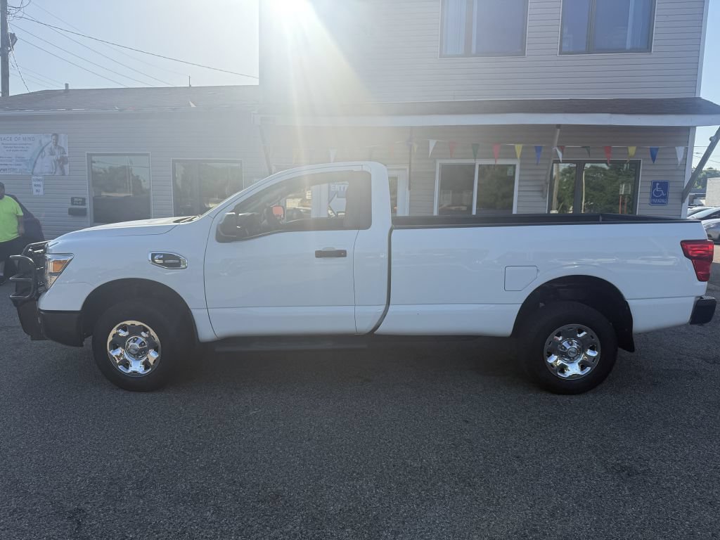 Used 2017 Nissan Titan S AWD/4WD image 2