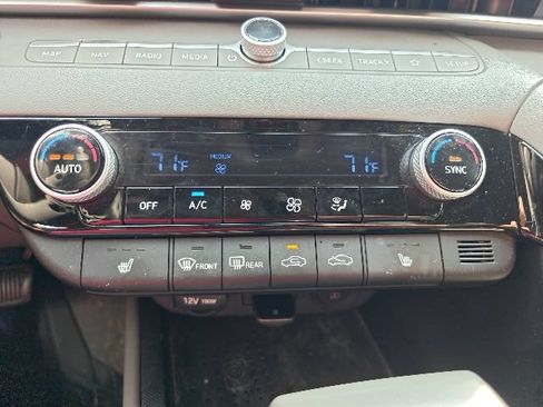 Used 2023 Hyundai Elantra SEL w/ Convenience Package FWD image 10