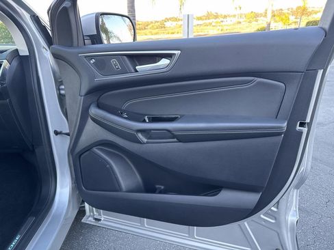 Used 2019 Ford Edge Titanium w/ Cargo Accessory Package image 31