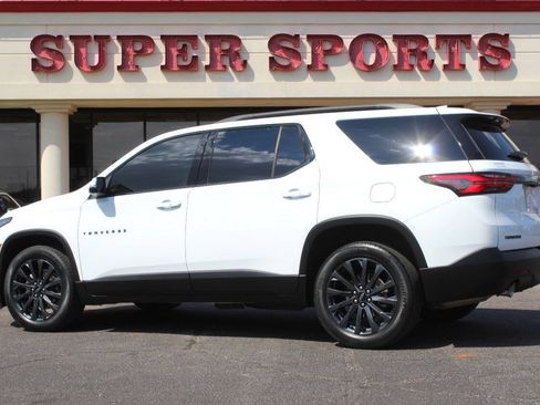 Used 2022 Chevrolet Traverse RS FWD image 5
