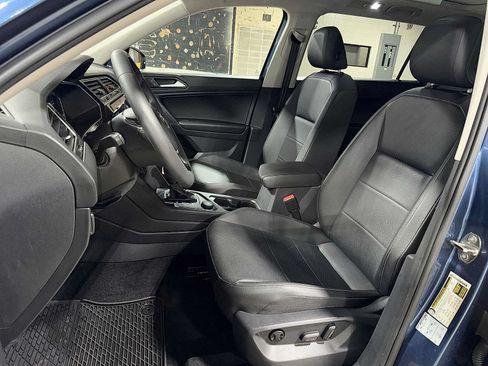 Used 2020 Volkswagen Tiguan SEL AWD/4WD image 15