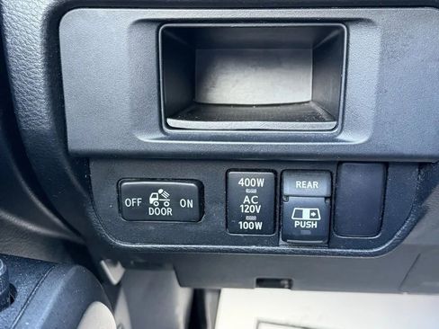 Used 2017 Toyota Tacoma TRD Off-Road w/ Tow Package image 14