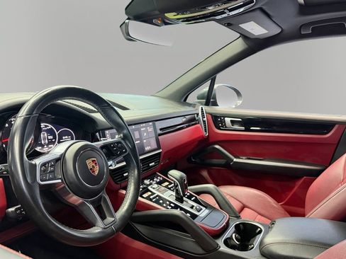Used 2019 Porsche Cayenne S AWD/4WD image 16