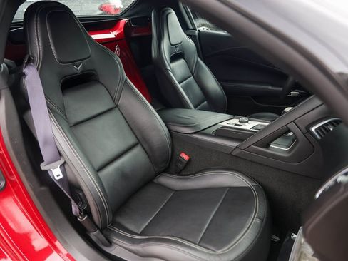 Used 2014 Chevrolet Corvette Stingray Convertible w/ 2LT Preferred Equipment Group image 28