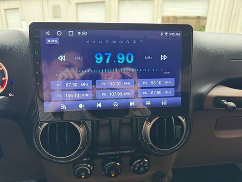 Used 2011 Jeep Wrangler Sport w/ Dual Top Group AWD/4WD image 23
