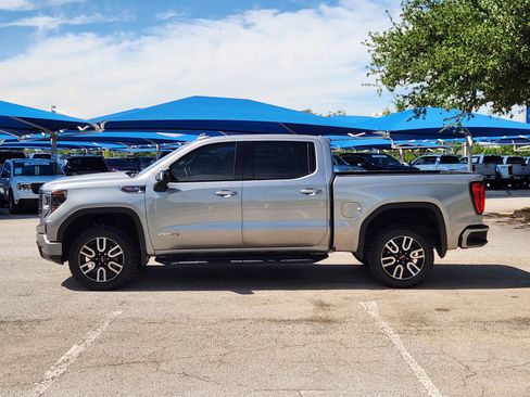 Used 2024 GMC Sierra 1500 AT4 w/ Technology Package AWD/4WD image 3