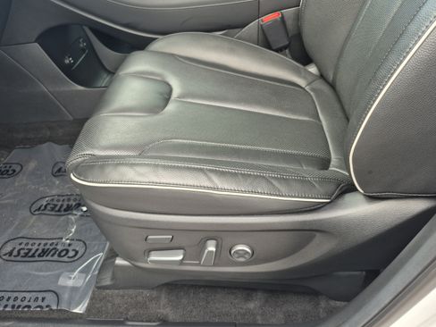 Used 2024 Hyundai Palisade Limited FWD image 21