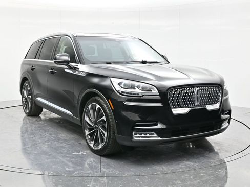 Used 2023 Lincoln Aviator Reserve w/ Equipment Group 201A image 3