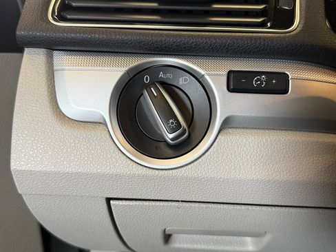 Used 2018 Volkswagen Passat 2.0T S image 17