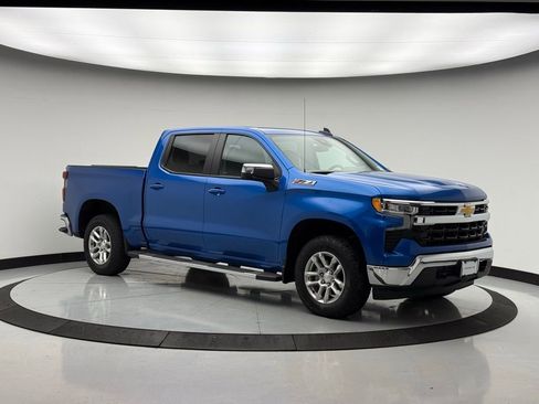 Used 2024 Chevrolet Silverado 1500 LT image 7