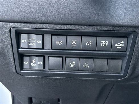 Used 2022 Toyota Tundra Platinum image 24