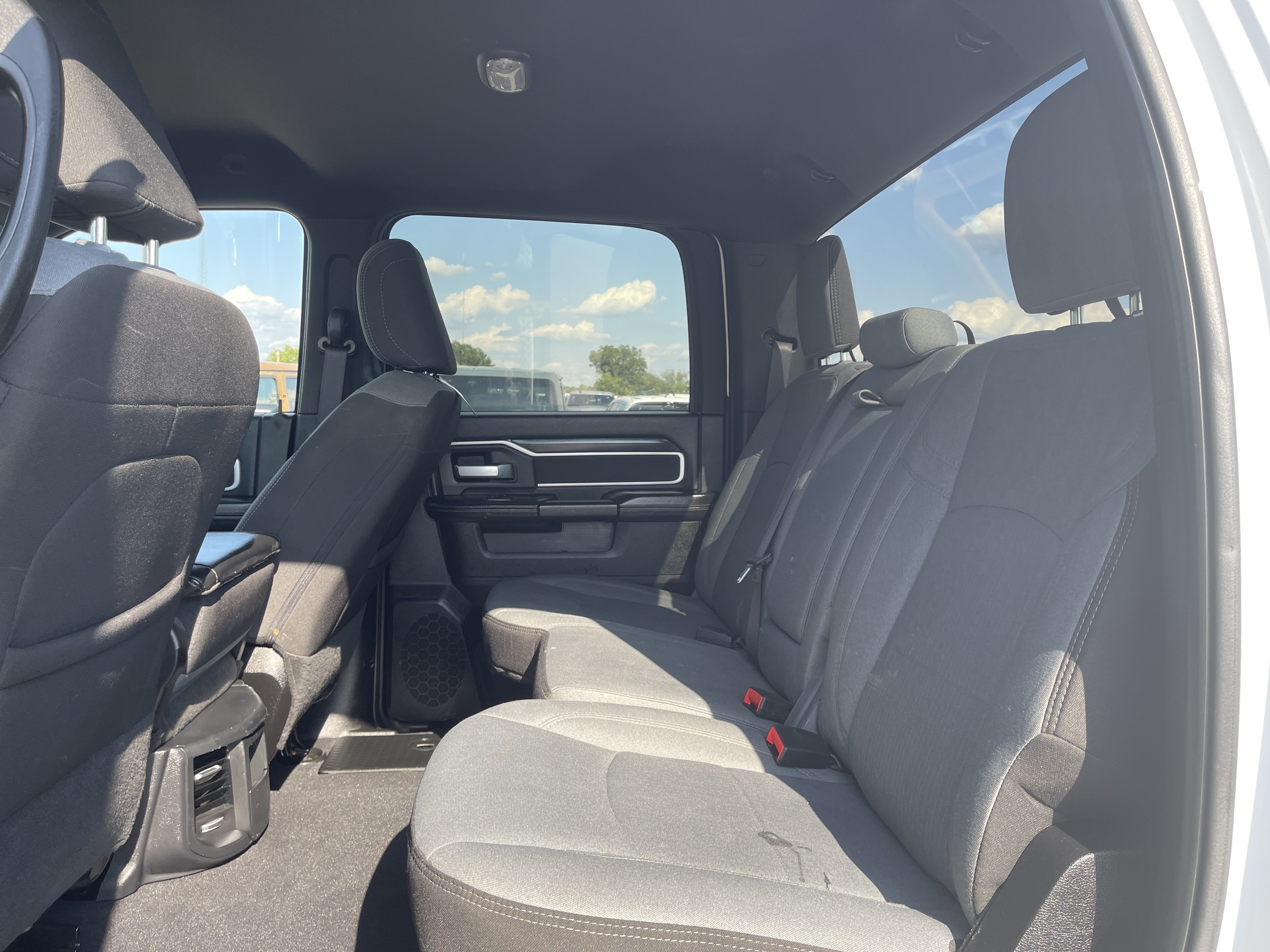 Used 2024 RAM 2500 Big Horn AWD/4WD image 37
