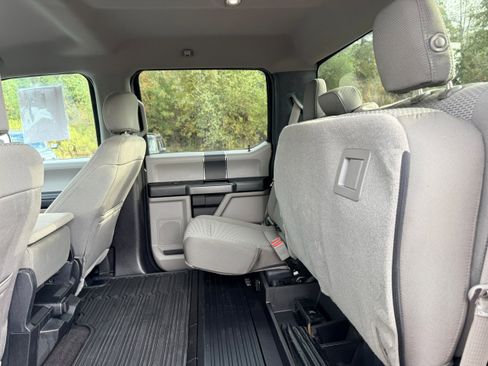 Used 2018 Ford F250 XLT w/ XLT Value Package image 11