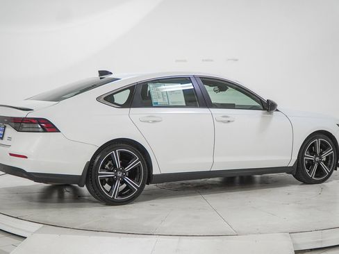 Used 2023 Honda Accord Sport image 12