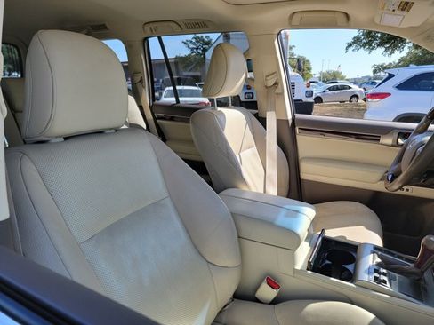 Used 2014 Lexus GX 460 w/ Premium Package AWD/4WD image 15