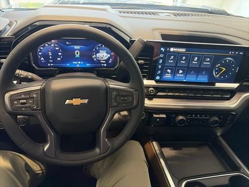 New 2026 Chevrolet Silverado 2500 High Country w/ High Country Premium Package AWD/4WD image 18
