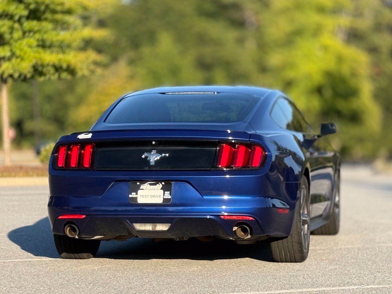 Used 2016 Ford Mustang Coupe w/ Equipment Group 051A RWD image 7